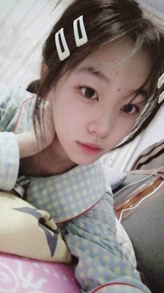 大学生在家自慰 (1)